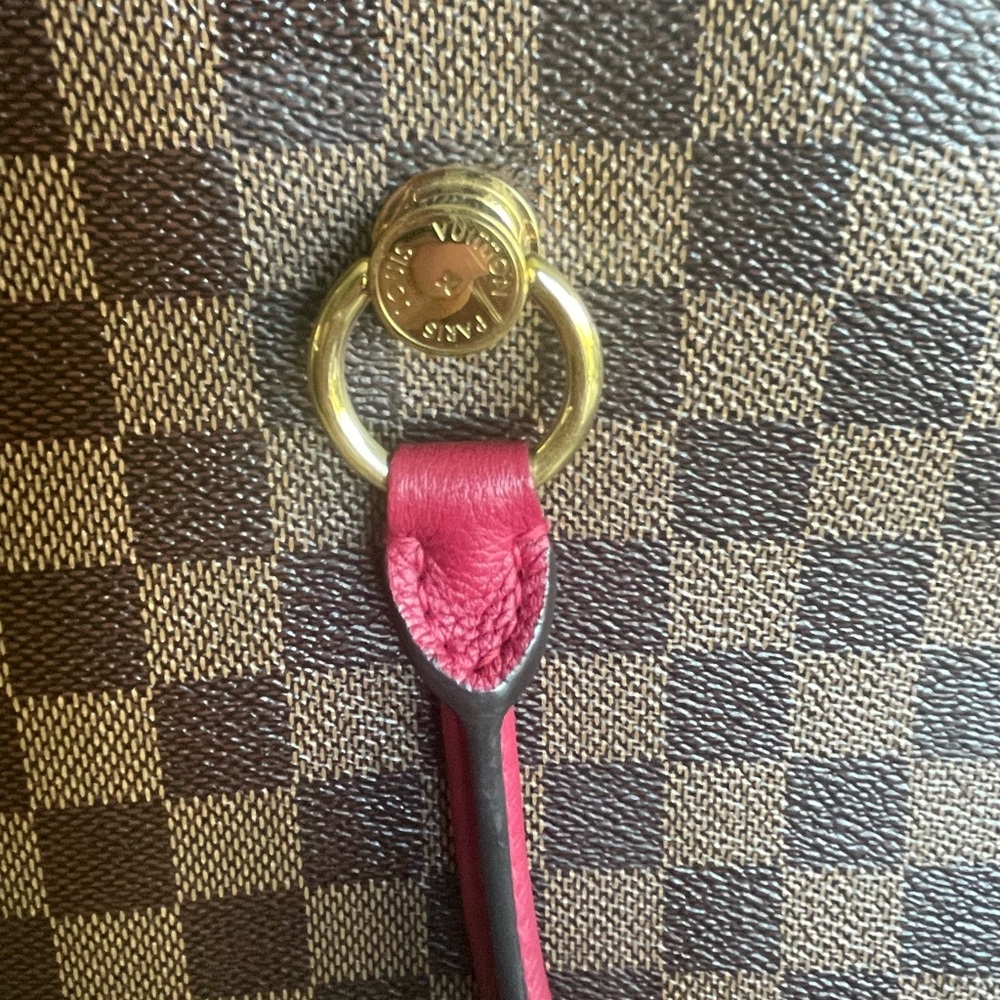 Louis Vuitton limited edition damier and dark pink 2 way bag. - Picture 4 of 5